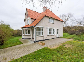Renovated Hortensia Villa next to the dunes